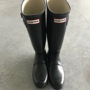 Hunter black rain boots